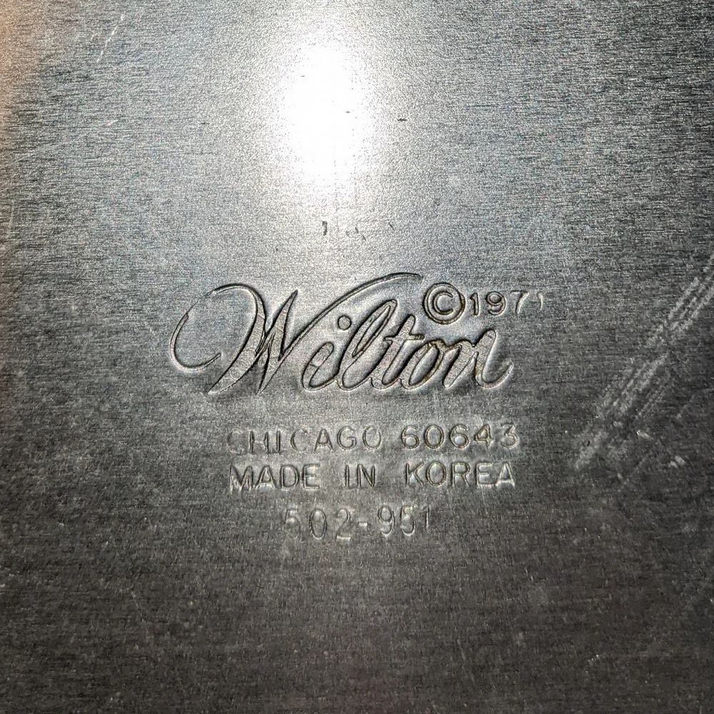 Wilton heart pan